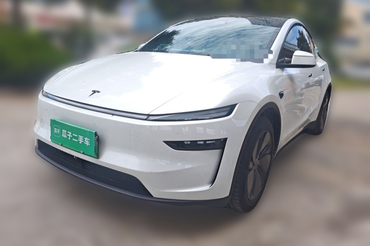 Tesla Model Y 2026 #2 Tesla Model Y 2026 car image #2