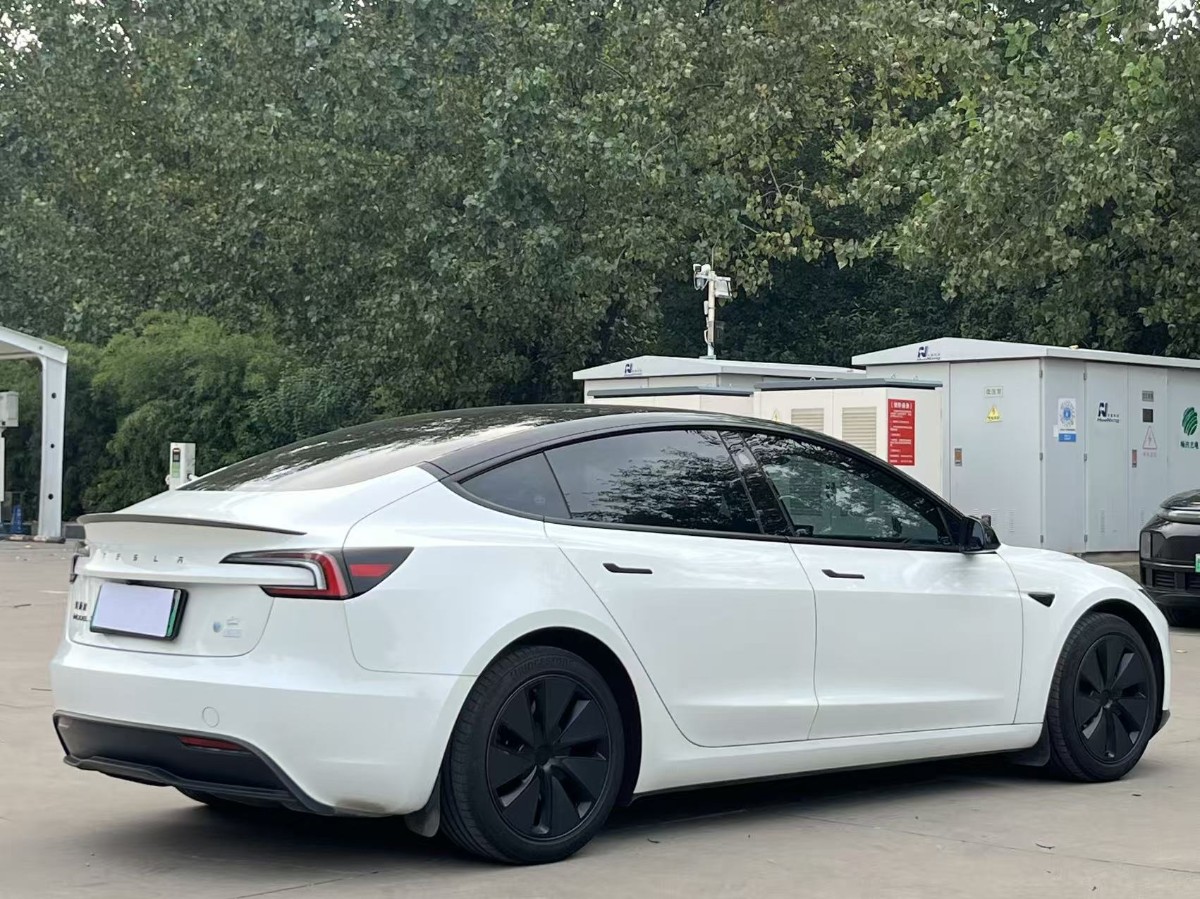 Tesla Model 3 2026 car image #7