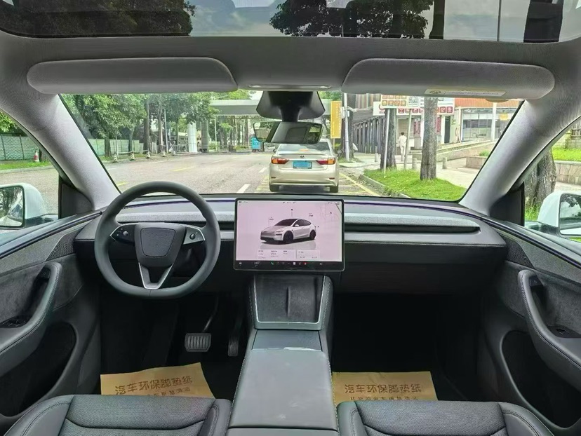 Tesla Model Y 2026 car image #6