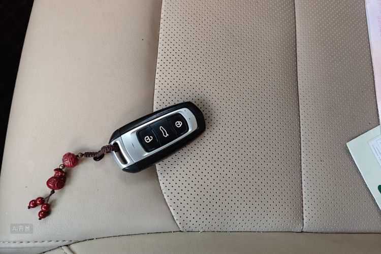 GEELY Emgrand 2018 car image #10