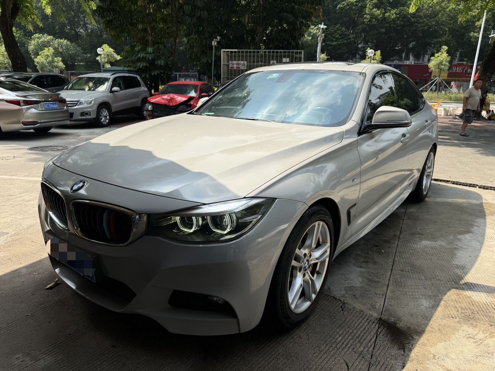 BMW 3 Series GT 2021 immagine di auto 