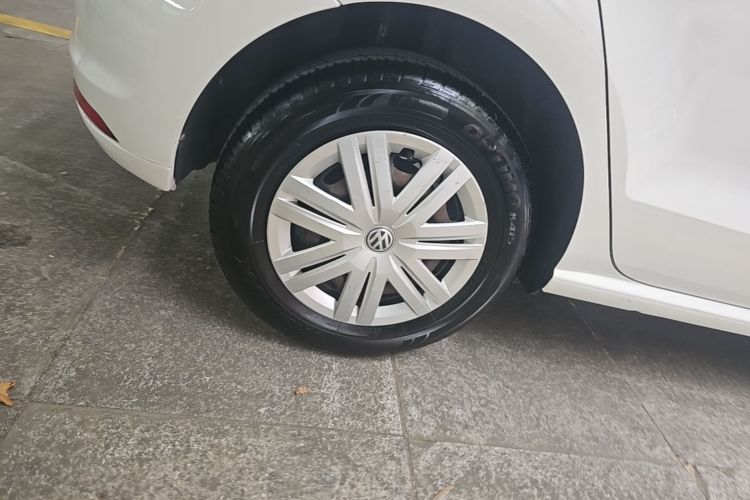 Volkswagen Polo 2017 car image #10