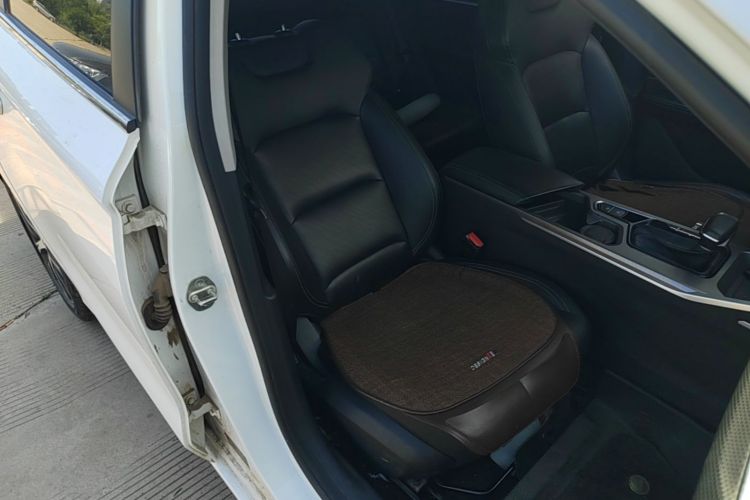 GEELY Emgrand 2023 #24 GEELY Emgrand 2023 car image #24