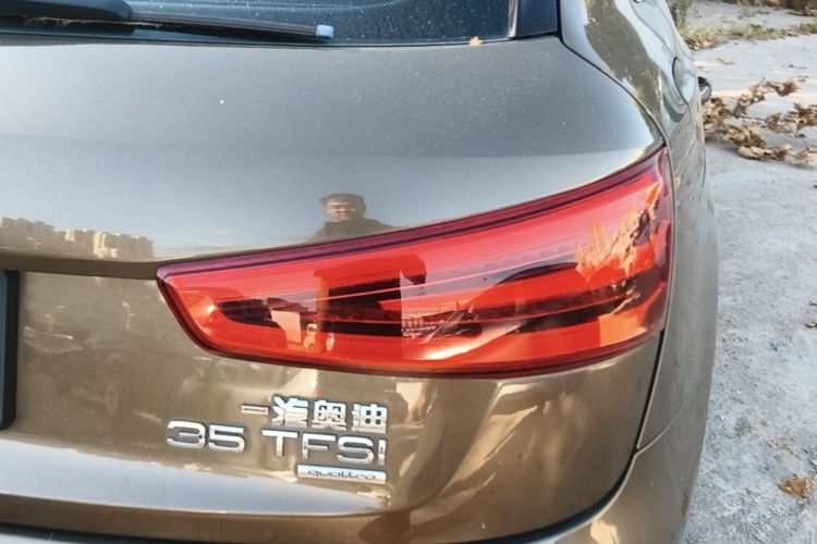 Audi Q3 2016 car image #8