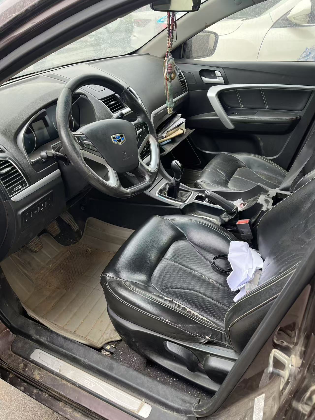 GEELY Emgrand 2016 car image #9