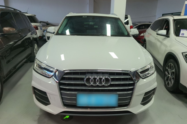 Audi Q3 2017 car image #3