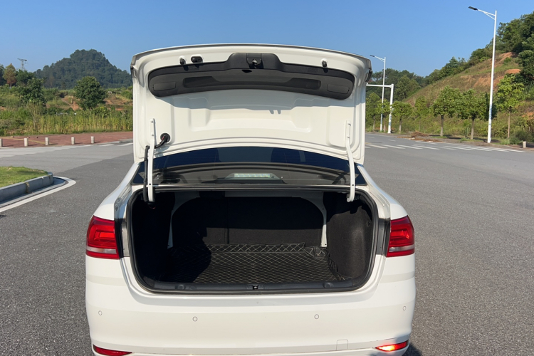 Volkswagen Lavida 2018 #13 Volkswagen Lavida 2018 car image #13