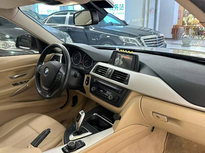 BMW 3 Series 2017 #7 BMW 3 Series 2017 car image #7