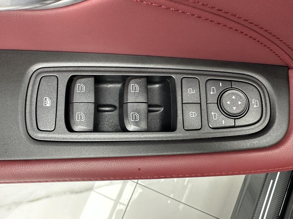 Jetour X70 PLUS 2023 car image #17