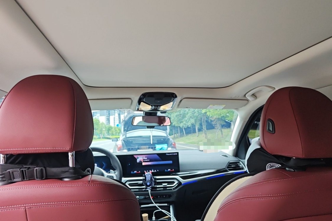 BMW 3 Series 2024 #22 BMW 3 Series 2024 car image #22