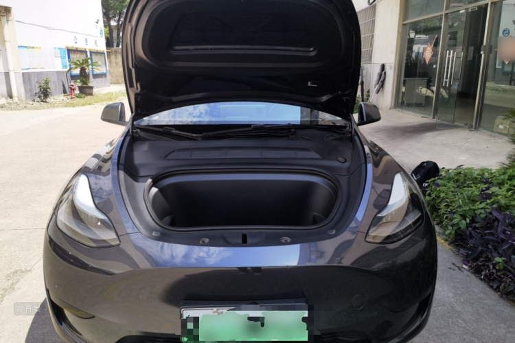 Tesla Model Y 2024 #22 Tesla Model Y 2024 car image #22