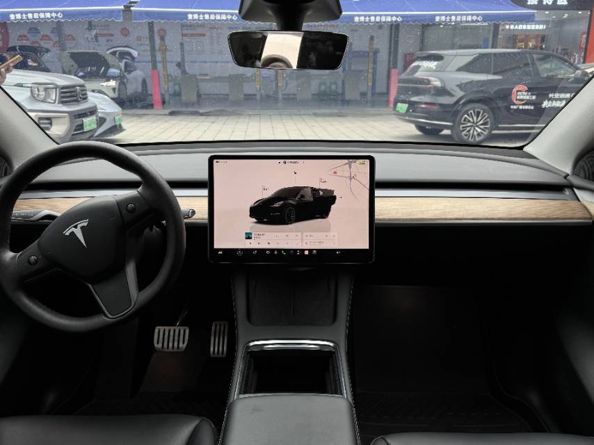 Tesla Model Y 2022 #6 Tesla Model Y 2022 car image #6