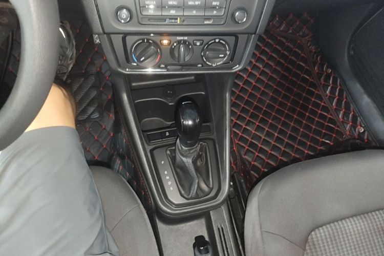 Volkswagen Santana 2020 car image #14