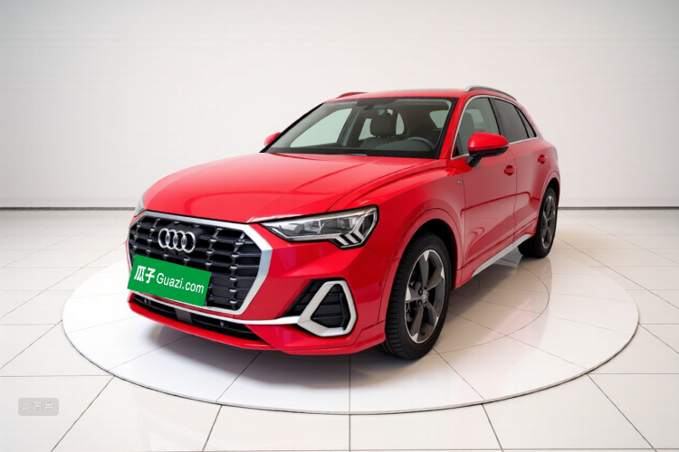 Audi Q3 2021 car image #2