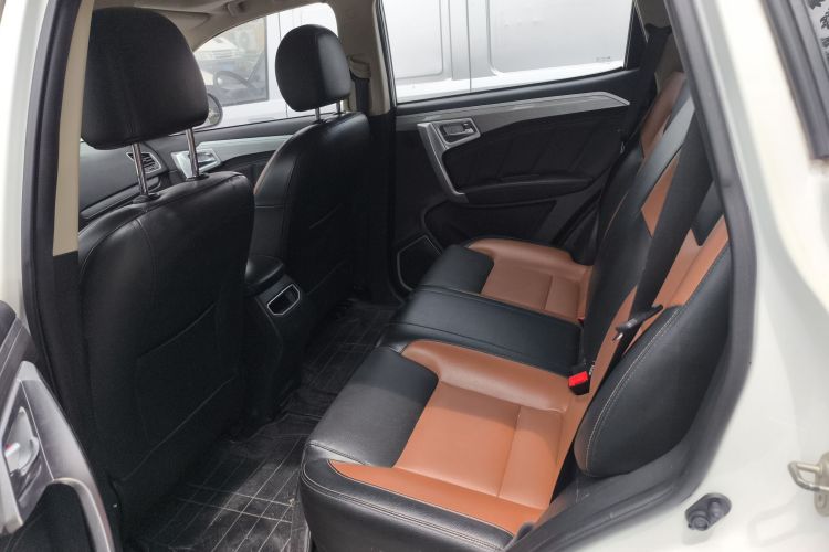 GEELY Vision X6 2016 immagine di auto #17