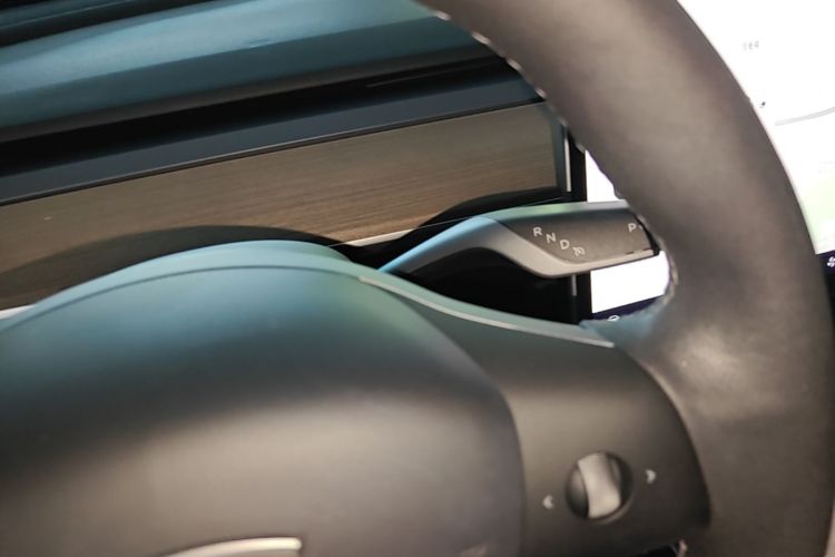 Tesla Model Y 2021 #14 Tesla Model Y 2021 car image #14