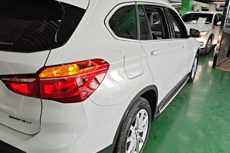 BMW X1 2018 #5 BMW X1 2018 car image #5