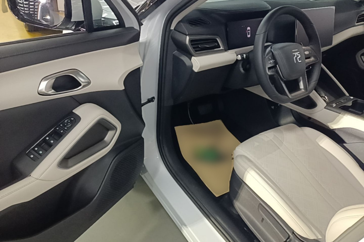 BYD YuanUP 2025 #16 BYD YuanUP 2025 car image #16