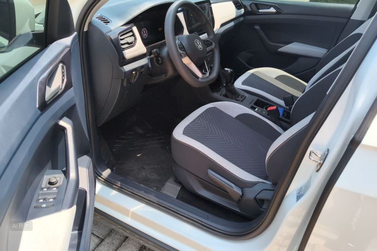 Volkswagen Tharu 2025 car image #18