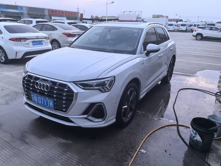 Audi Q3 2023 Audi Q3 2023 car image