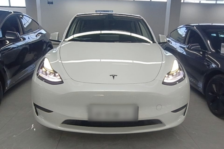 Tesla Model Y 2023 #3 Tesla Model Y 2023 immagine di auto #3