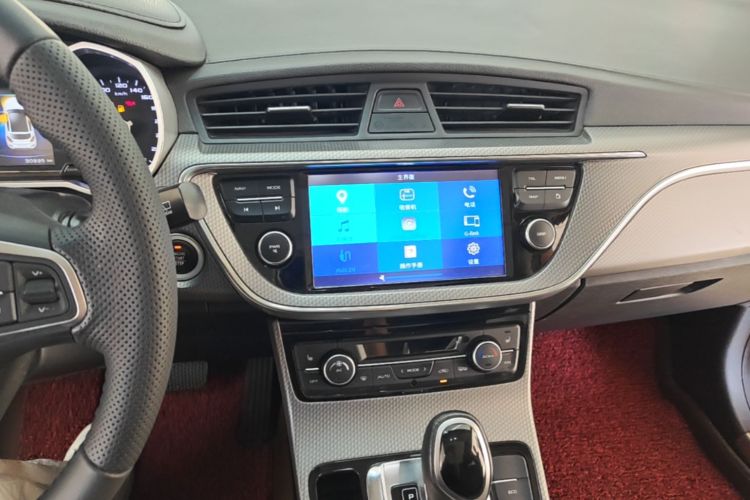 GEELY Emgrand GS 2016 car image #13