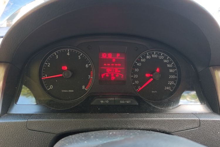 Volkswagen Santana 2015 car image #13