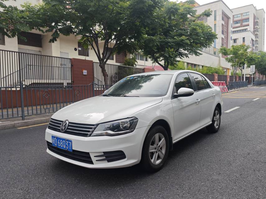Volkswagen Bora 2013 car image 
