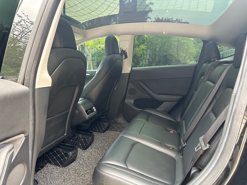 Tesla Model Y 2022 #5 Tesla Model Y 2022 car image #5