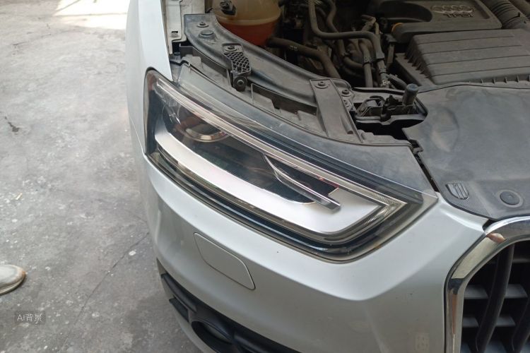 Audi Q3 2016 car image #8