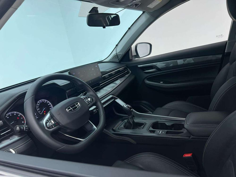GEELY Vision X6 2022 car image #17