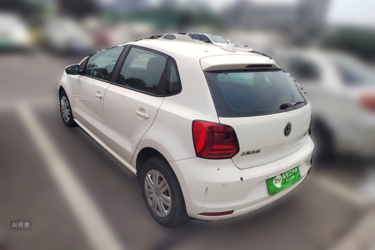 Volkswagen Polo 2015 car image #5