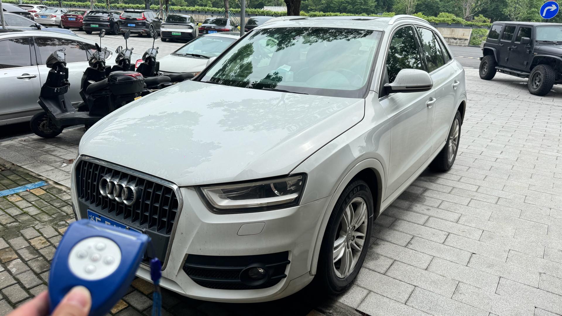 Audi Q3 2016 car image 