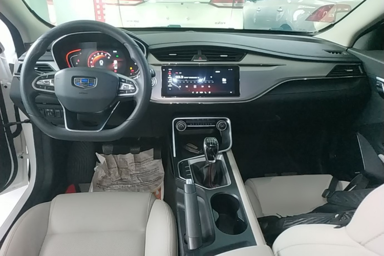 GEELY Binray 2019 image de voiture #10