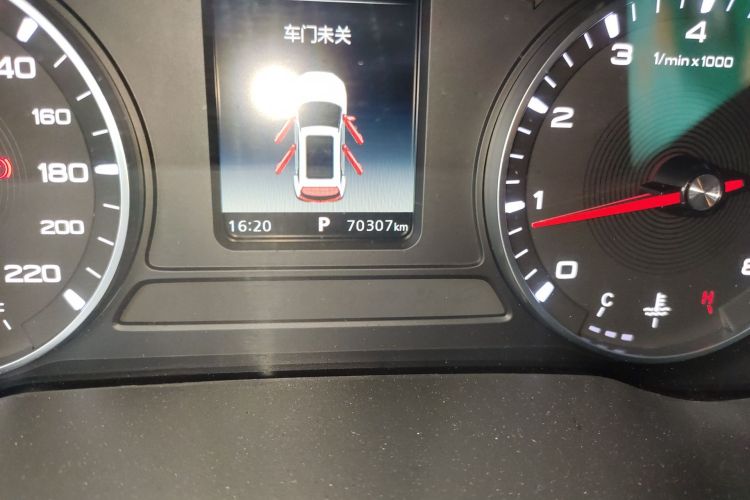 MG ZS 2020 car image #9