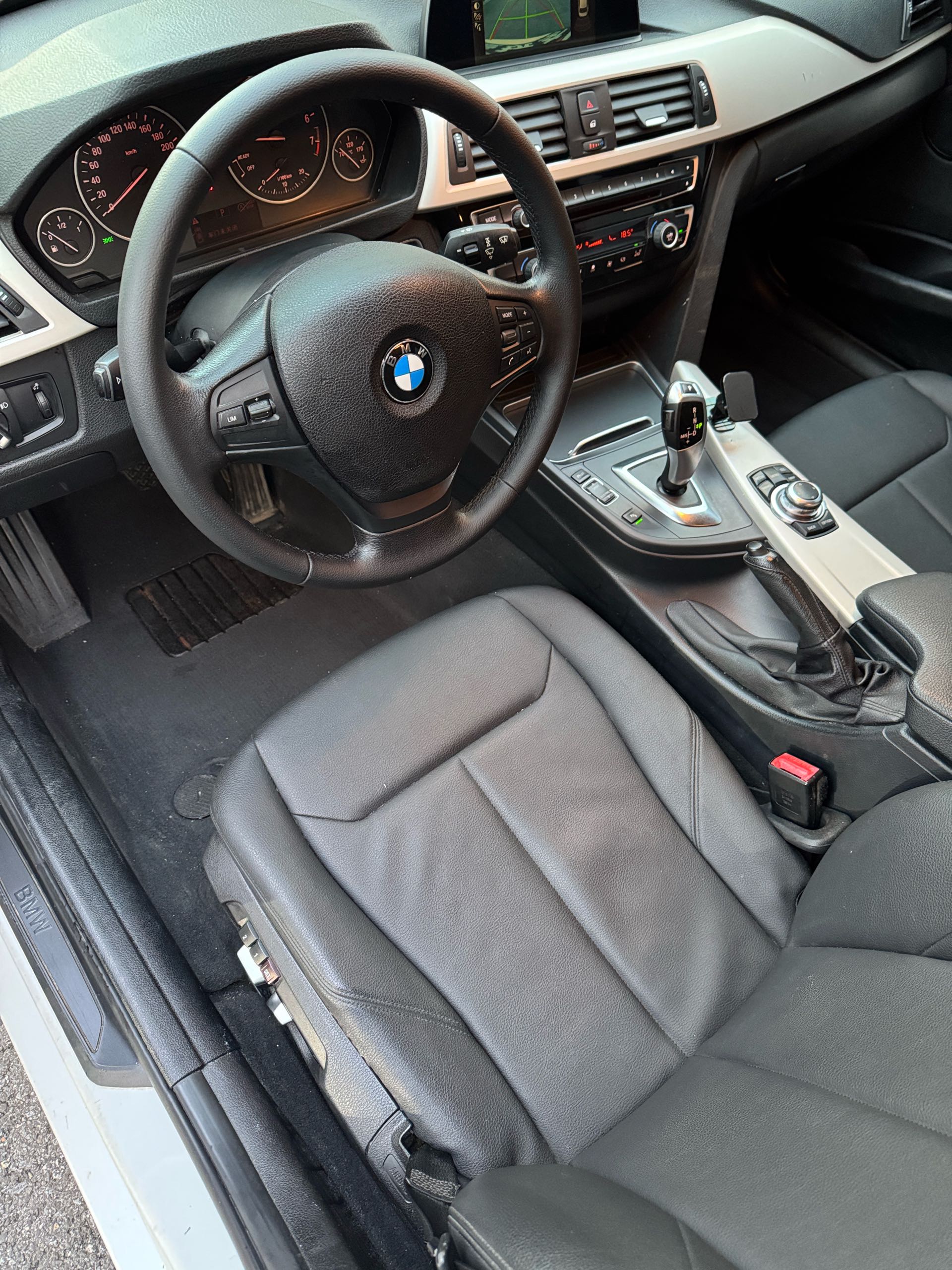 BMW 3 Series 2016 صورة سيارة #2