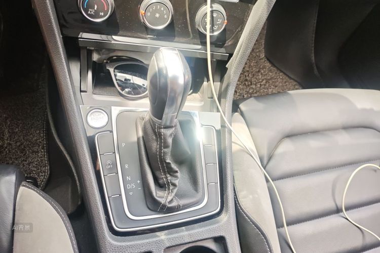 Volkswagen Golf 2018 #16 Volkswagen Golf 2018 car image #16