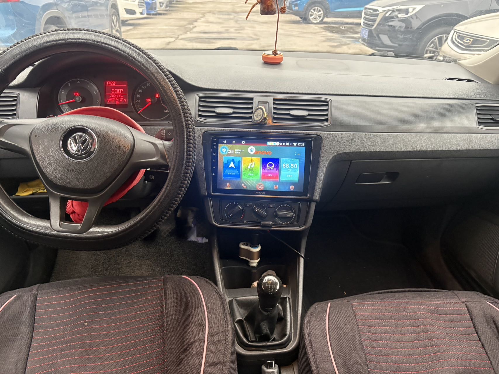Volkswagen Santana 2017 car image #6