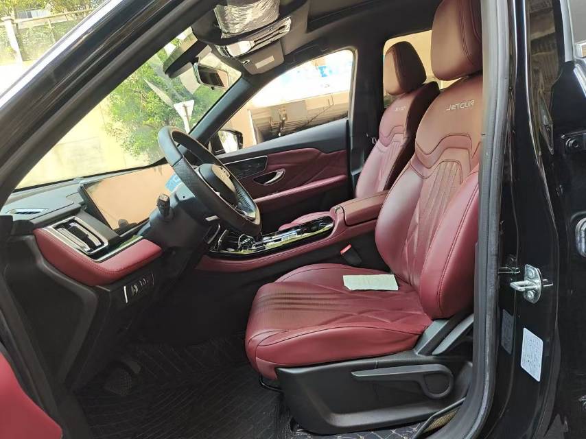 Jetour X70 PLUS 2024 #4 Jetour X70 PLUS 2024 car image #4