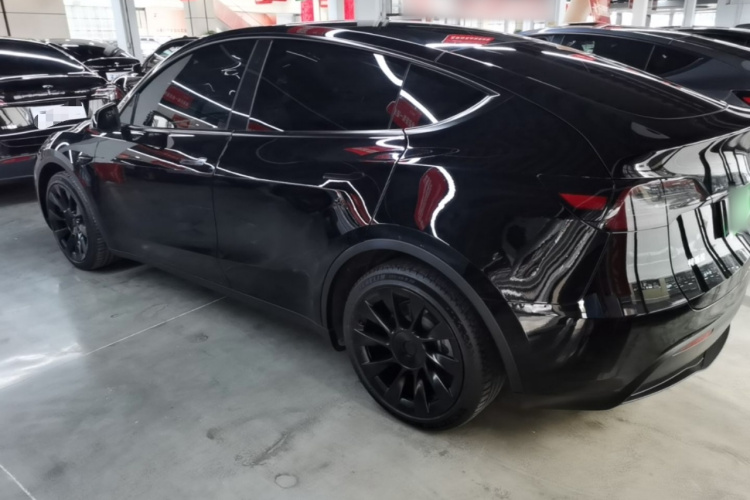 Tesla Model Y 2022 #7 Tesla Model Y 2022 car image #7
