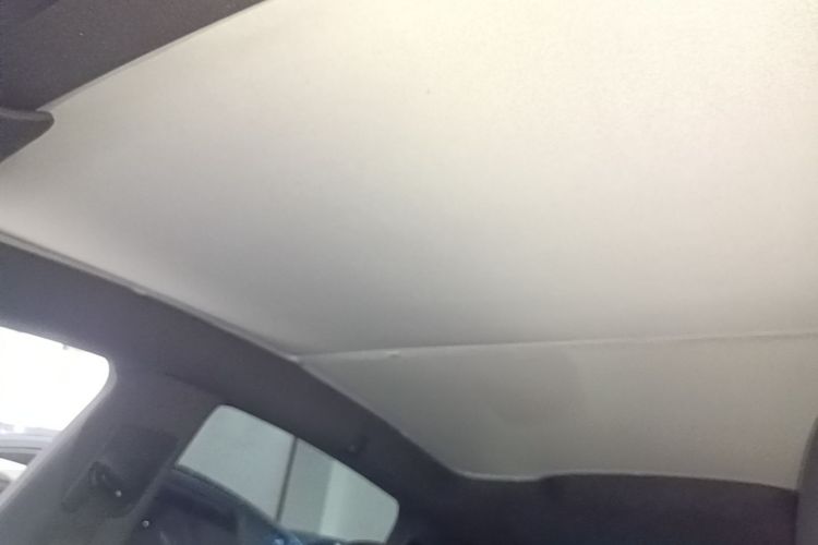 Tesla Model Y 2026 #18 Tesla Model Y 2026 immagine di auto #18