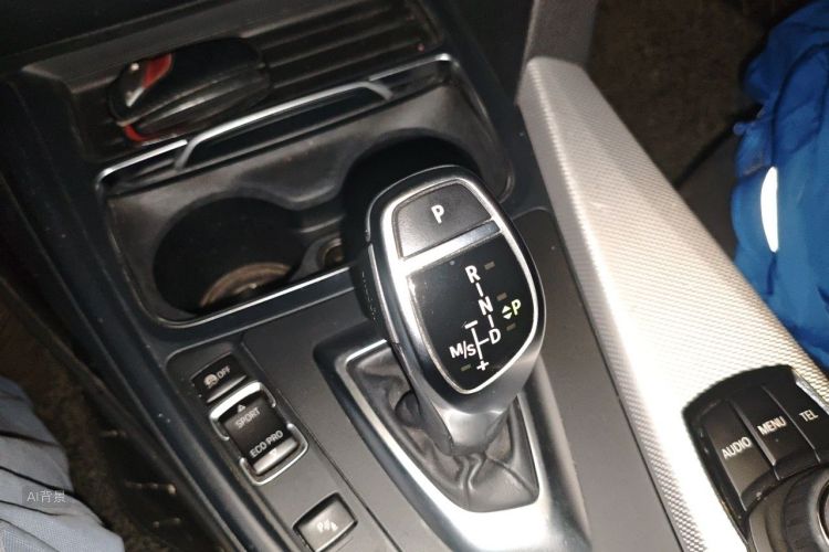 BMW 3 Series 2017 #16 BMW 3 Series 2017 car image #16