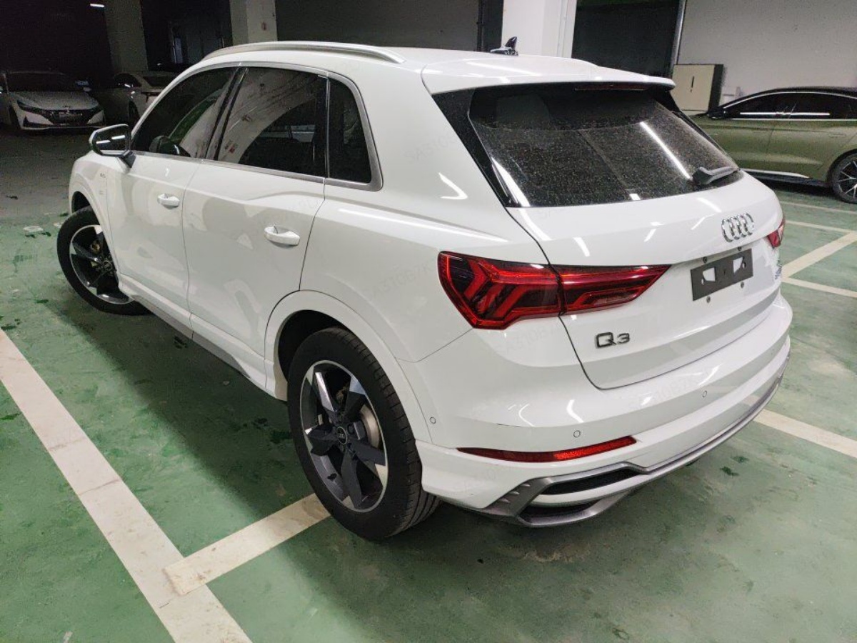 Audi Q3 2023 #4 Audi Q3 2023 car image #4