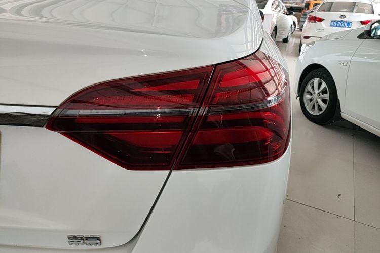 GEELY Emgrand 2019 #8 GEELY Emgrand 2019 car image #8