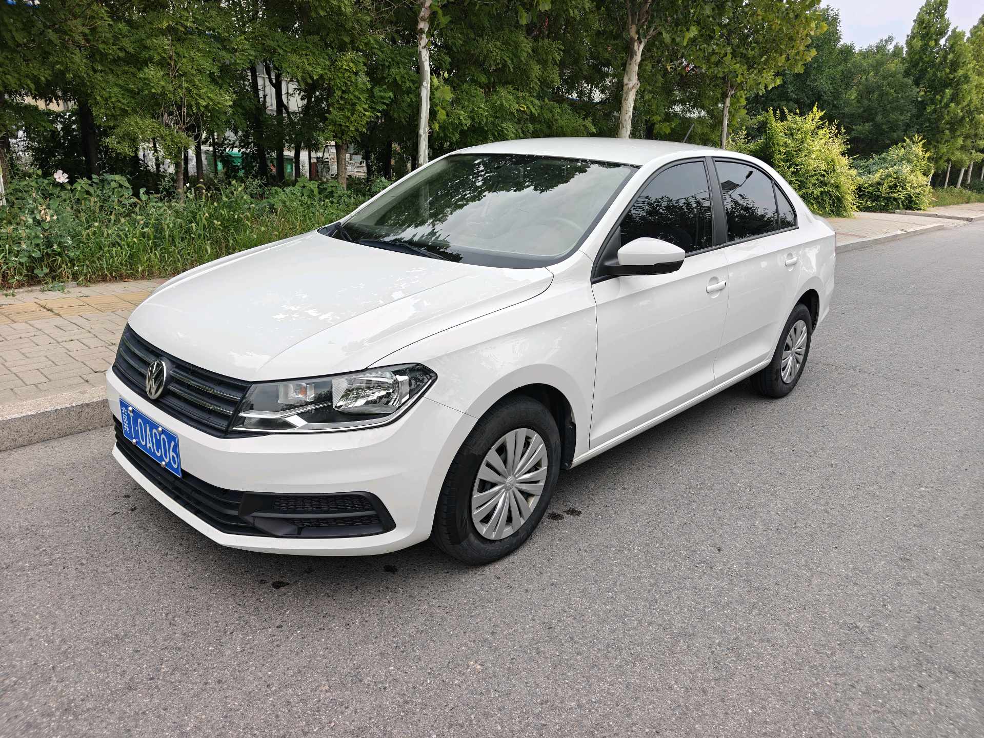 Volkswagen Santana 2023 car image 