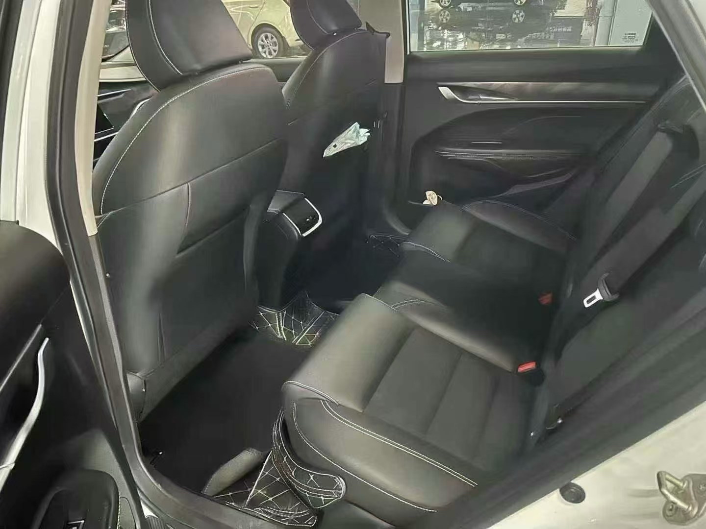 GEELY Binray 2021 car image #4