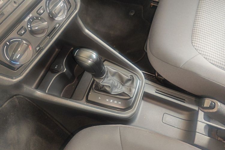 Volkswagen Santana 2018 car image #14