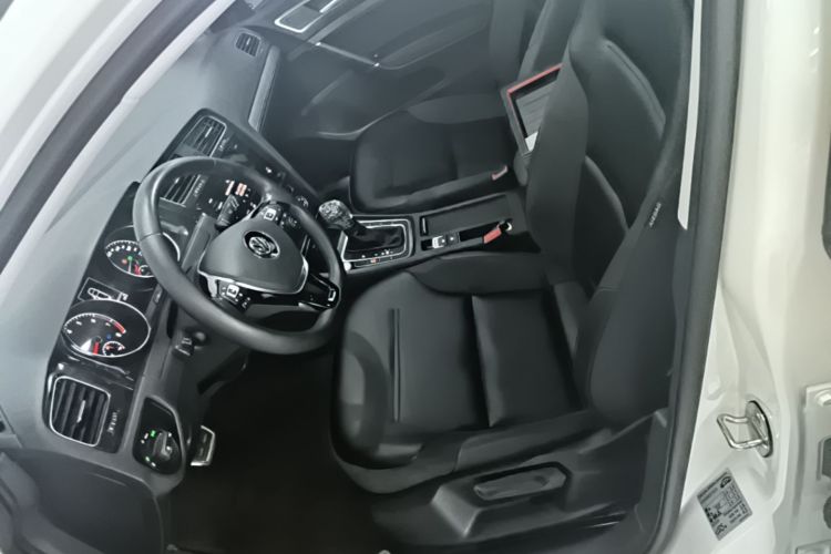 Volkswagen Golf 2020 #19 Volkswagen Golf 2020 car image #19