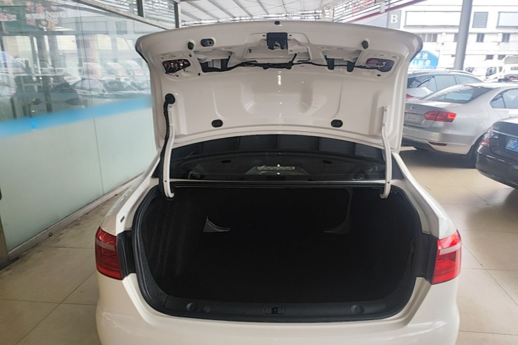 Volkswagen Lavida 2015 car image #19