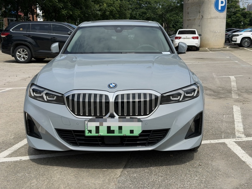 BMW i3 2025 car image #2